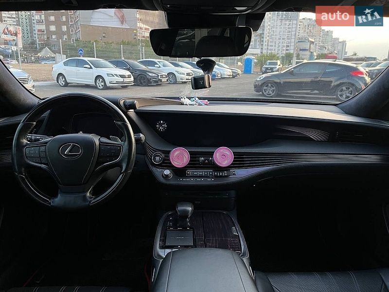 Седан Lexus LS 2018 в Києві фото 15 Седан Lexus LS 2018 в Києві