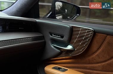 Седан Lexus LS 2018 в Києві