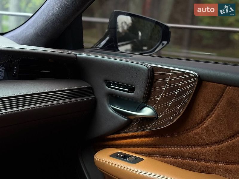 Седан Lexus LS 2018 в Києві