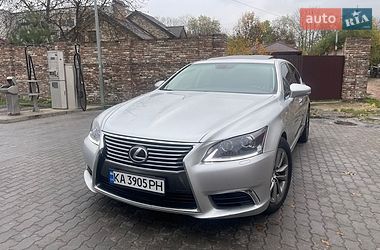 Седан Lexus LS 2013 в Львові