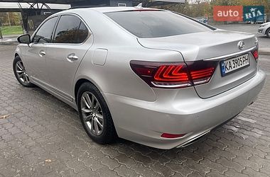 Седан Lexus LS 2013 в Львові