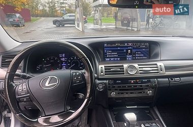 Седан Lexus LS 2013 в Львові