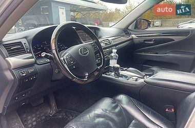 Седан Lexus LS 2013 в Львові