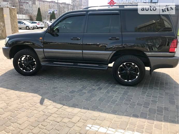 Lexus LX 2006 года