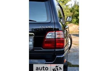 Внедорожник / Кроссовер Lexus LX 2003 в 