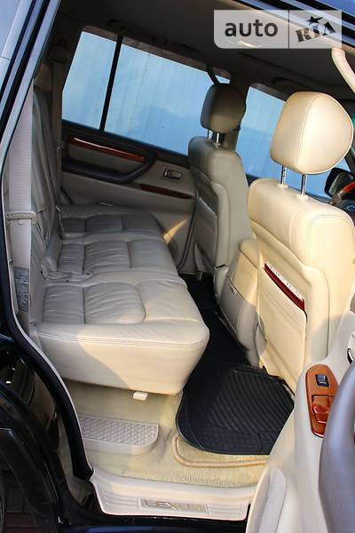 Внедорожник / Кроссовер Lexus LX 2003 в Одессе