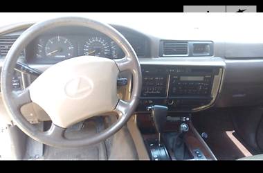 Внедорожник / Кроссовер Lexus LX 1996 в Николаеве