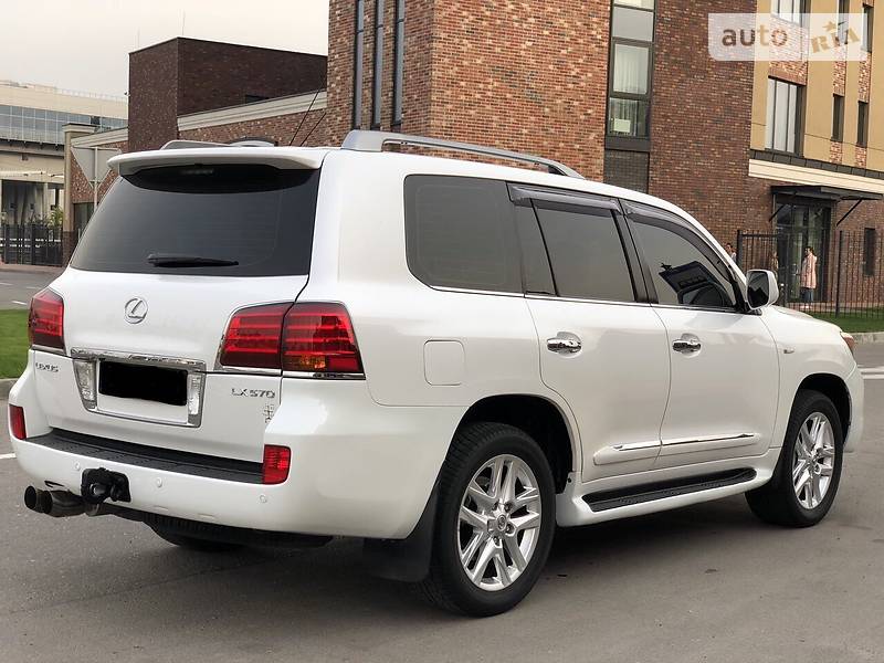 Внедорожник / Кроссовер Lexus LX 2008 в Киеве