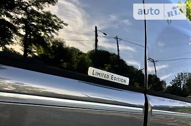 Внедорожник / Кроссовер Lexus LX 2007 в 