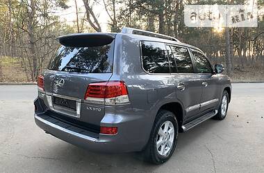 Внедорожник / Кроссовер Lexus LX 2013 в Киеве