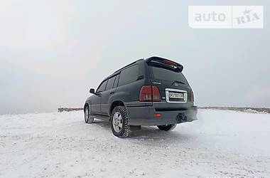 Внедорожник / Кроссовер Lexus LX 2003 в Ужгороде