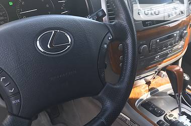 Позашляховик / Кросовер Lexus LX 2006 в 
