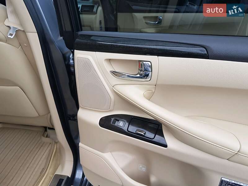 Позашляховик / Кросовер Lexus LX 2012 в Умані