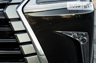 Позашляховик / Кросовер Lexus LX 2017 в 