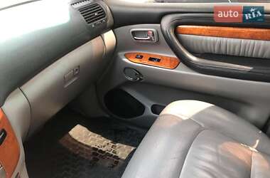 Внедорожник / Кроссовер Lexus LX 2006 в 