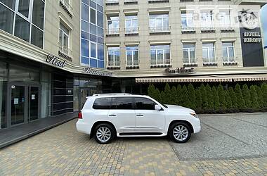Позашляховик / Кросовер Lexus LX 2008 в 