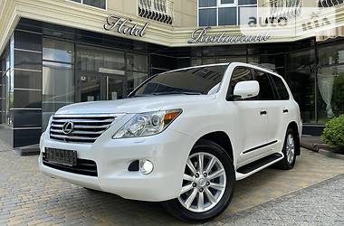 Позашляховик / Кросовер Lexus LX 2008 в 