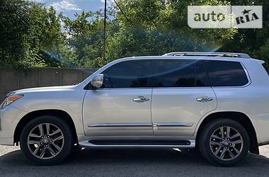 Позашляховик / Кросовер Lexus LX 2013 в 