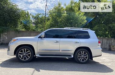 Позашляховик / Кросовер Lexus LX 2013 в 