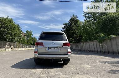 Позашляховик / Кросовер Lexus LX 2013 в 
