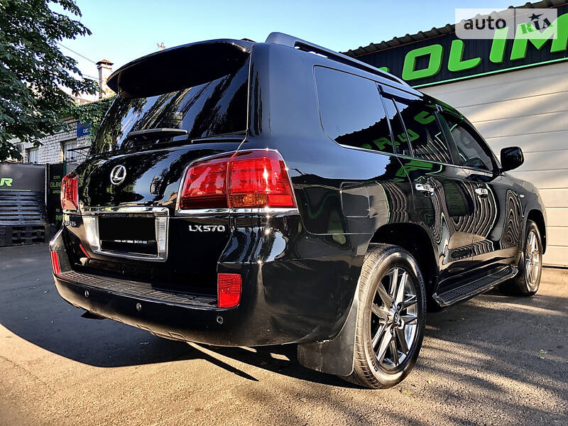 Позашляховик / Кросовер Lexus LX 2011 в Києві