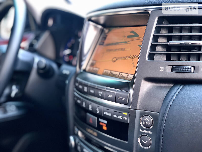 Позашляховик / Кросовер Lexus LX 2011 в Києві