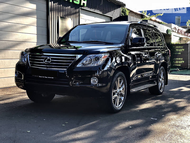 Позашляховик / Кросовер Lexus LX 2011 в Києві