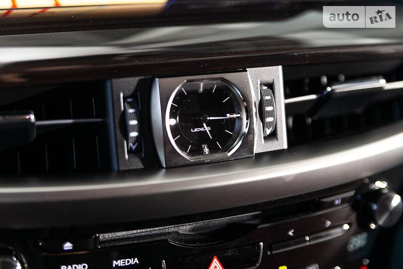 Позашляховик / Кросовер Lexus LX 2017 в Одесі