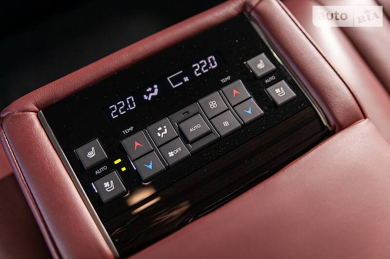 Позашляховик / Кросовер Lexus LX 2017 в Одесі