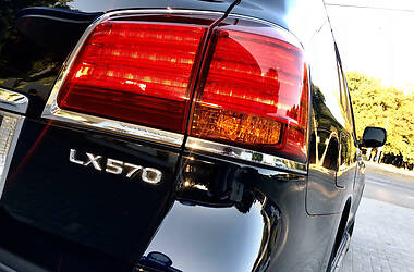Позашляховик / Кросовер Lexus LX 2010 в Дніпрі