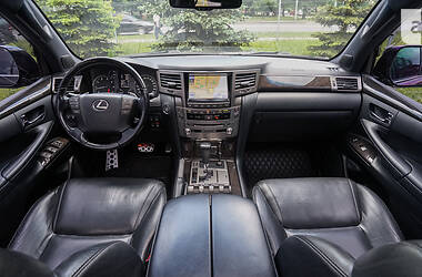 Внедорожник / Кроссовер Lexus LX 2015 в 