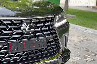 Позашляховик / Кросовер Lexus LX 2021 в 