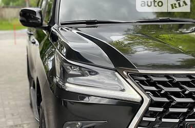 Позашляховик / Кросовер Lexus LX 2021 в 