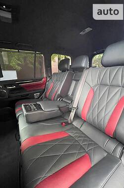 Позашляховик / Кросовер Lexus LX 2021 в 