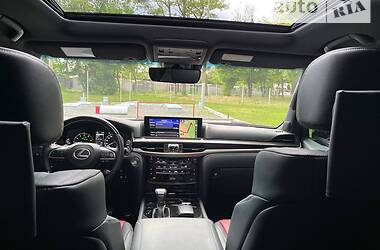 Позашляховик / Кросовер Lexus LX 2021 в 