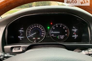 Внедорожник / Кроссовер Lexus LX 2006 в 