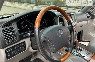 Внедорожник / Кроссовер Lexus LX 2006 в 