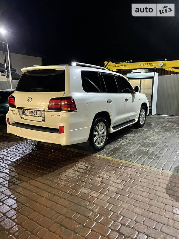 Внедорожник / Кроссовер Lexus LX 2010 в Киеве