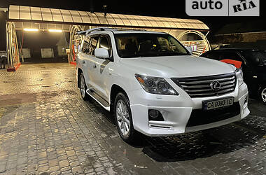 Позашляховик / Кросовер Lexus LX 2010 в 