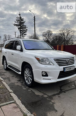 Позашляховик / Кросовер Lexus LX 2010 в 
