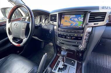 Внедорожник / Кроссовер Lexus LX 2013 в Киеве