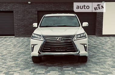 Внедорожник / Кроссовер Lexus LX 2018 в 