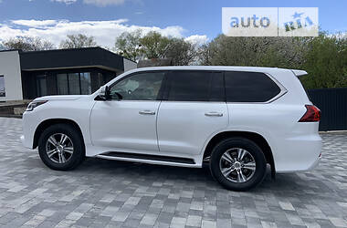 Внедорожник / Кроссовер Lexus LX 2018 в 