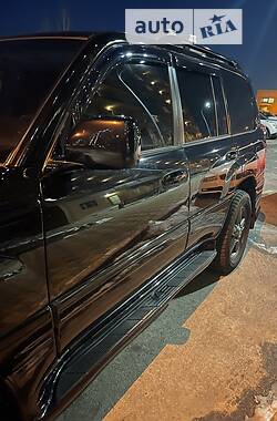 Внедорожник / Кроссовер Lexus LX 2006 в 