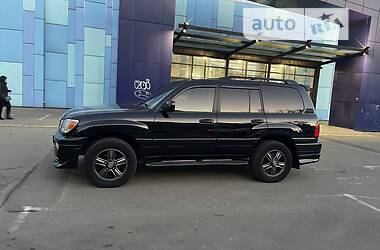Внедорожник / Кроссовер Lexus LX 2006 в 