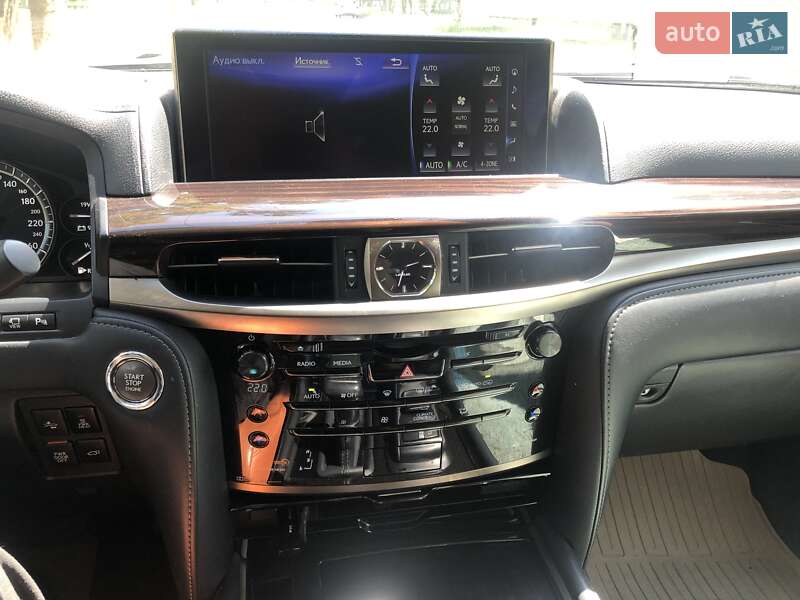 Внедорожник / Кроссовер Lexus LX 2016 в Запорожье