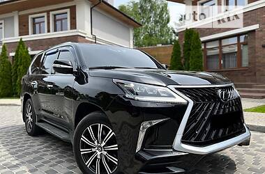 Внедорожник / Кроссовер Lexus LX 2016 в Киеве