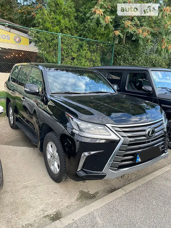 Lexus LX
