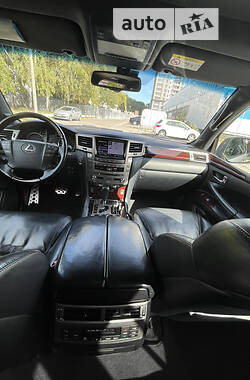 Внедорожник / Кроссовер Lexus LX 2013 в Одессе