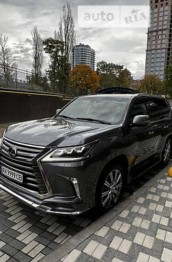 Позашляховик / Кросовер Lexus LX 2016 в Києві